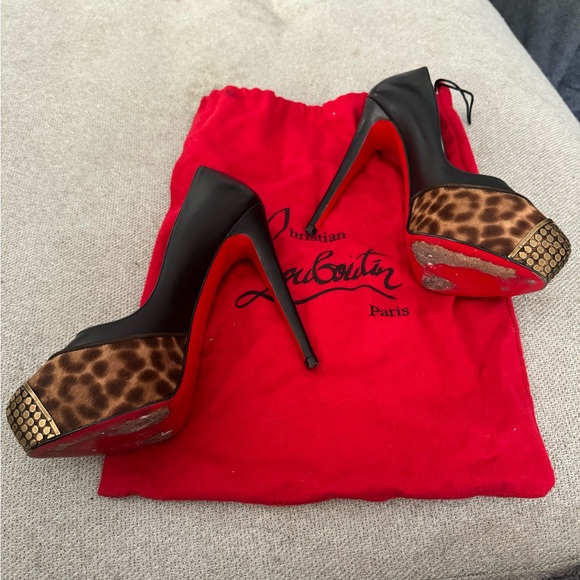 EUC pony hair / leather leopard black Louboutin heels - Picture 5 of 6